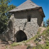 OBEC MURÁŇ: Muránsky hrad - vstupná brána