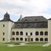 KAŠTIEĽ A ARCHEOPARK HANUŠOVCE NAD TOPĽOU