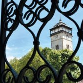 MESTO ROŽŇAVA: Pohľad na dominantu mesta Strážnu vežu