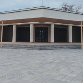 OBEC ČAŇA: Novozrekonštruovaný dom smútku