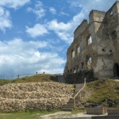 Trencin Region: Zrekonštrovaný Považský hrad